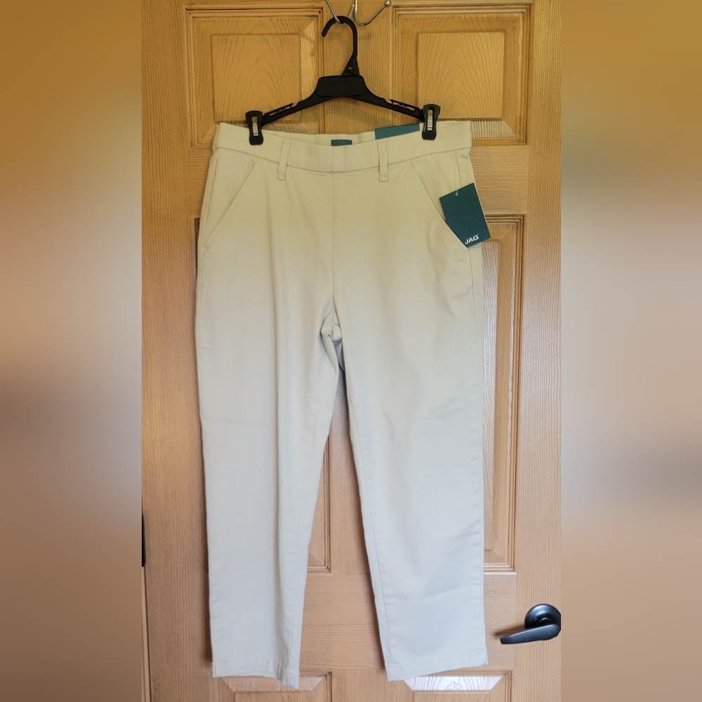 NWT Jag - Khaki Capris Size 8 - Picture 2 of 5